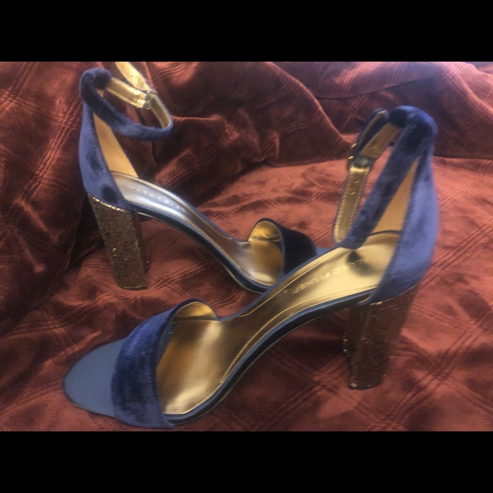 New NEVER WORN Marc Fisher heels